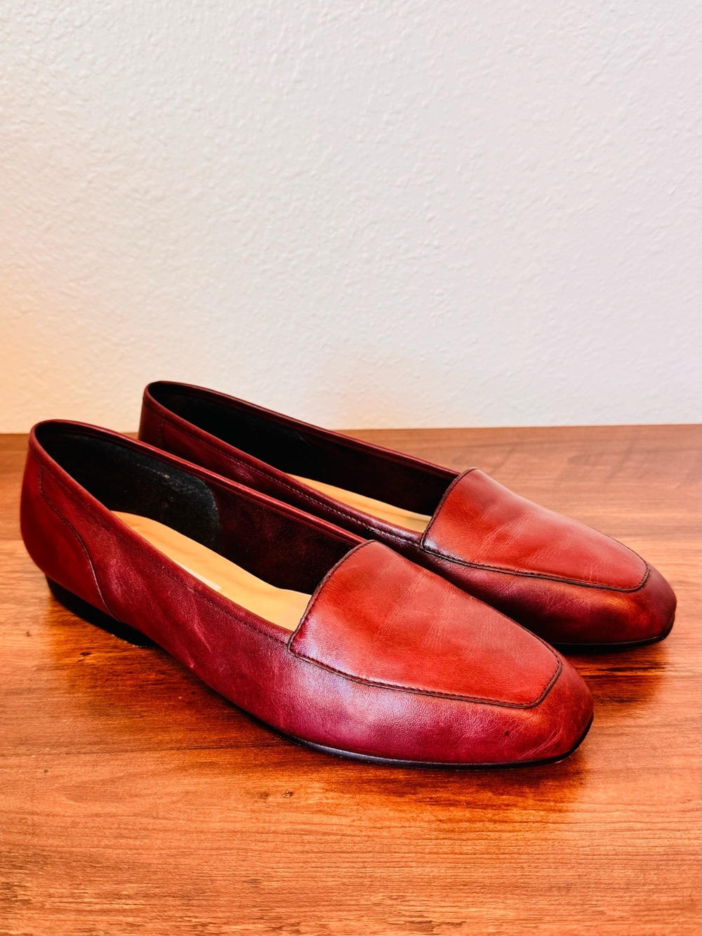 Enzo Deep Red Burgundy Soft Leather Flats size 9.5 M